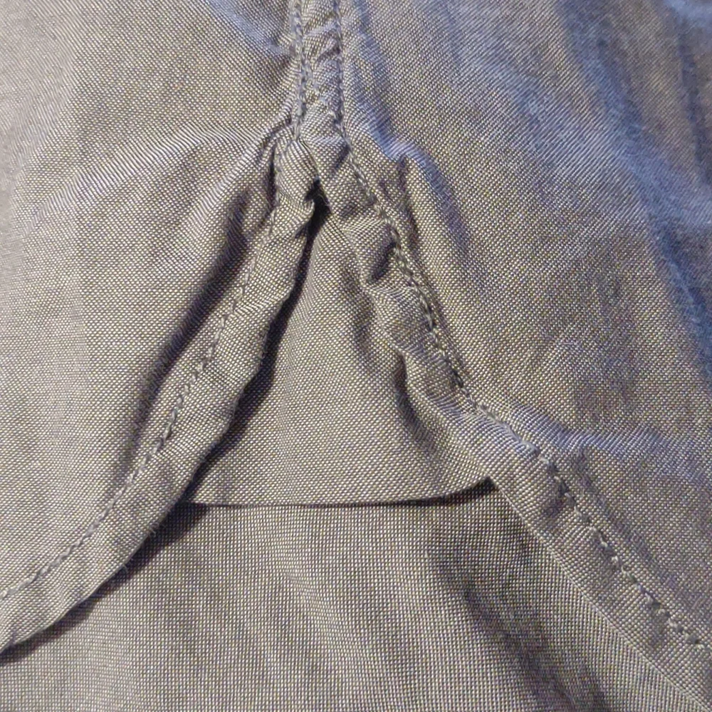 Tommy Hilfiger Button Shirt - Picture 8 of 8